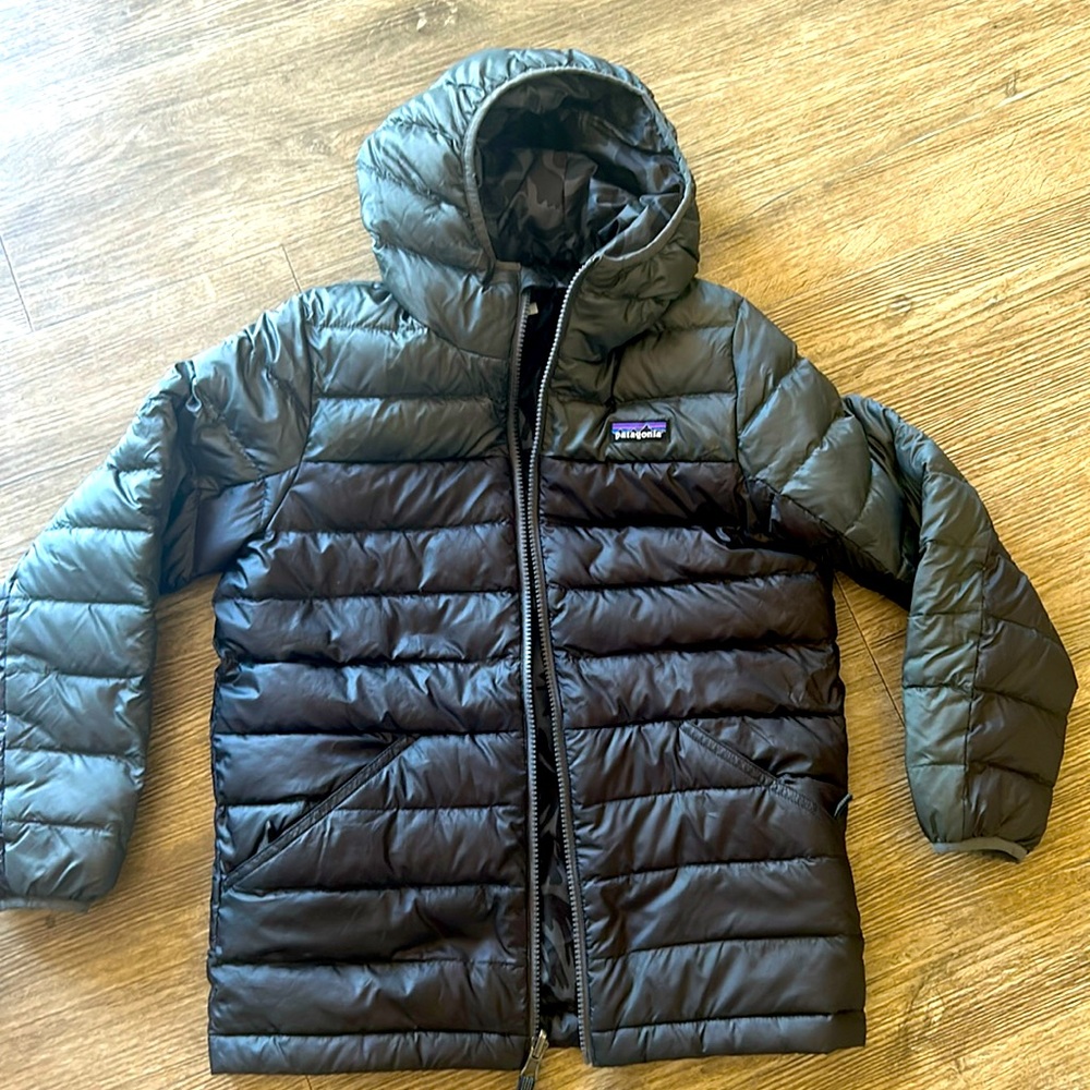Kids Medium Patagonia reversible down jacket
